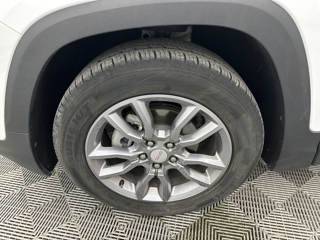 Used 2024 GMC Terrain SLT FWD image 13
