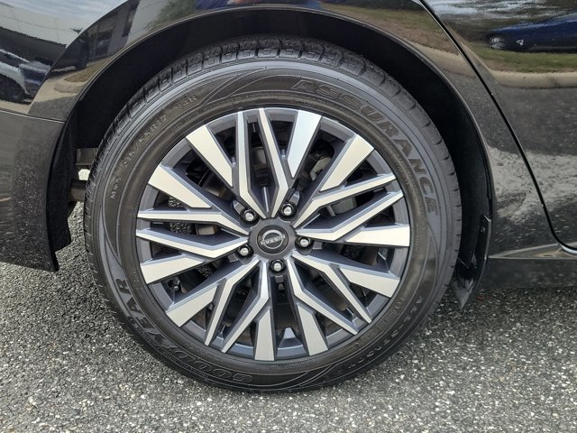 Used 2023 Nissan Altima 2.5 SV image 5