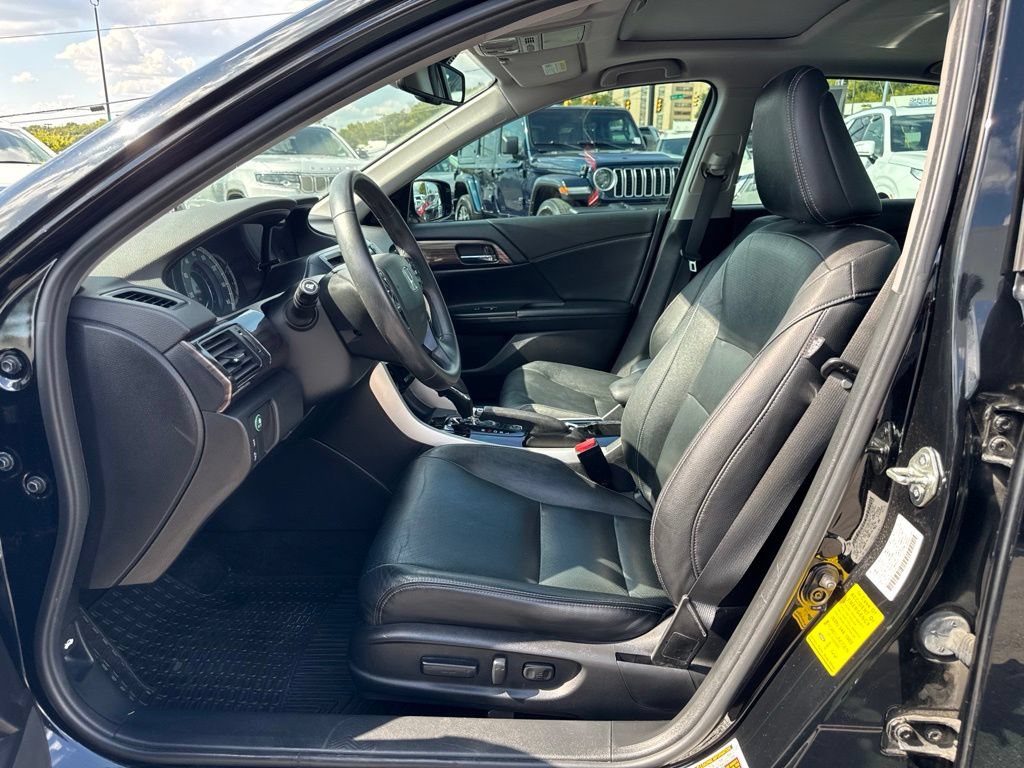 Used 2016 Honda Accord EX-L image 16