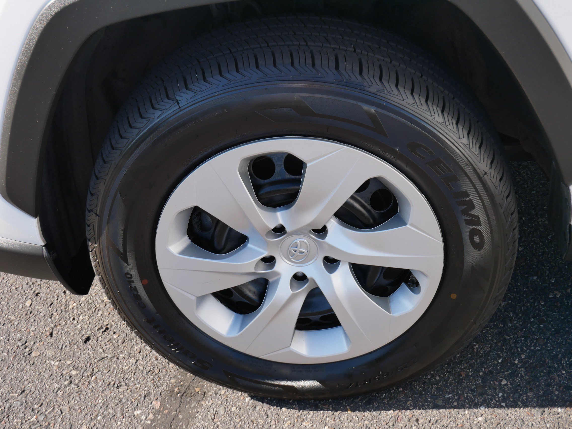 Certified 2025 Toyota RAV4 LE AWD/4WD image 15