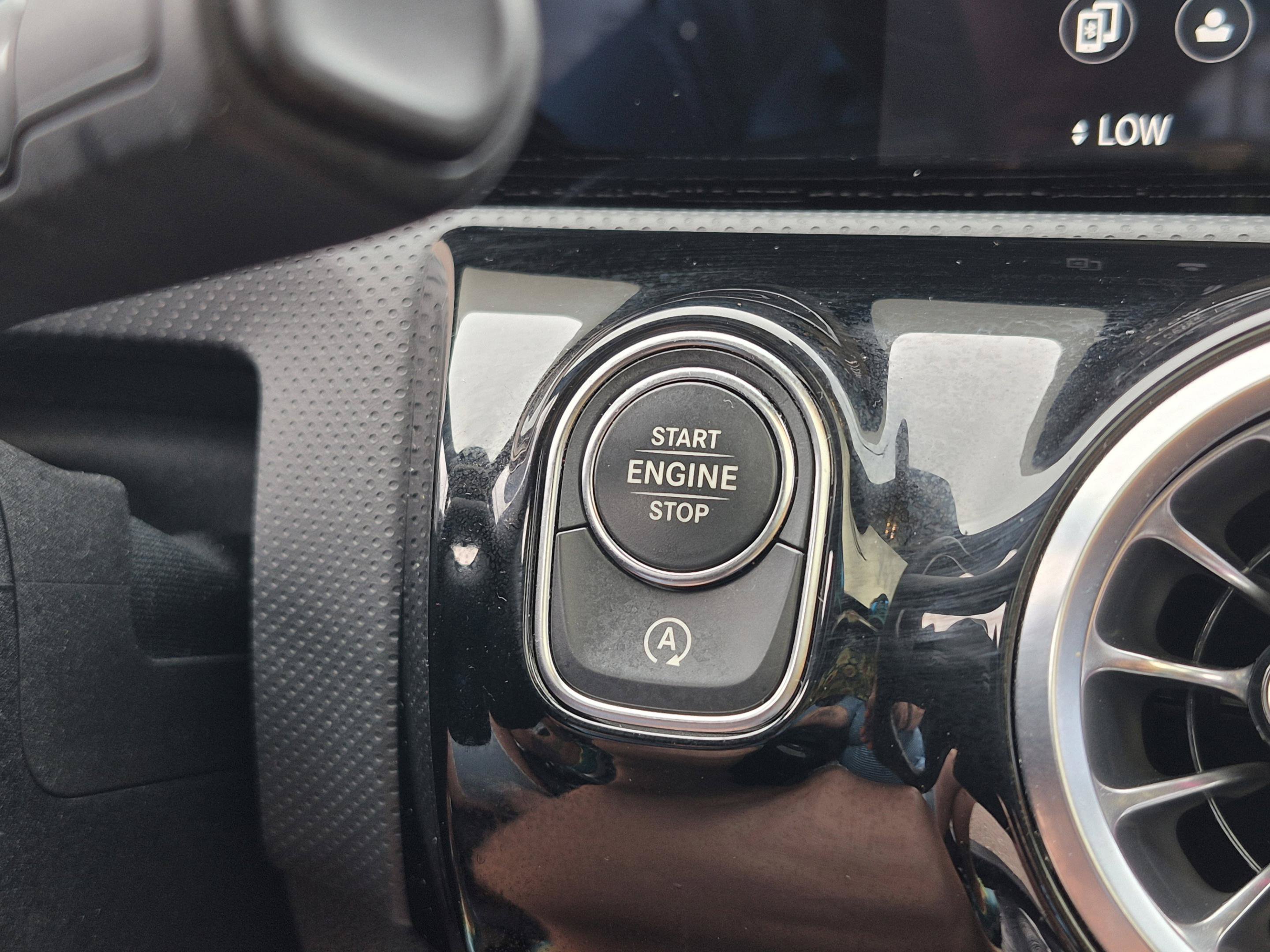 Used 2023 Mercedes-Benz CLA 250 4MATIC image 32