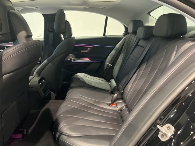 Used 2025 Mercedes-Benz E 350 4MATIC Sedan image 40