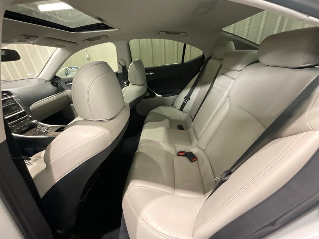 Used 2011 Lexus IS 250 w/ Premium Pkg Value Edition RWD image 12