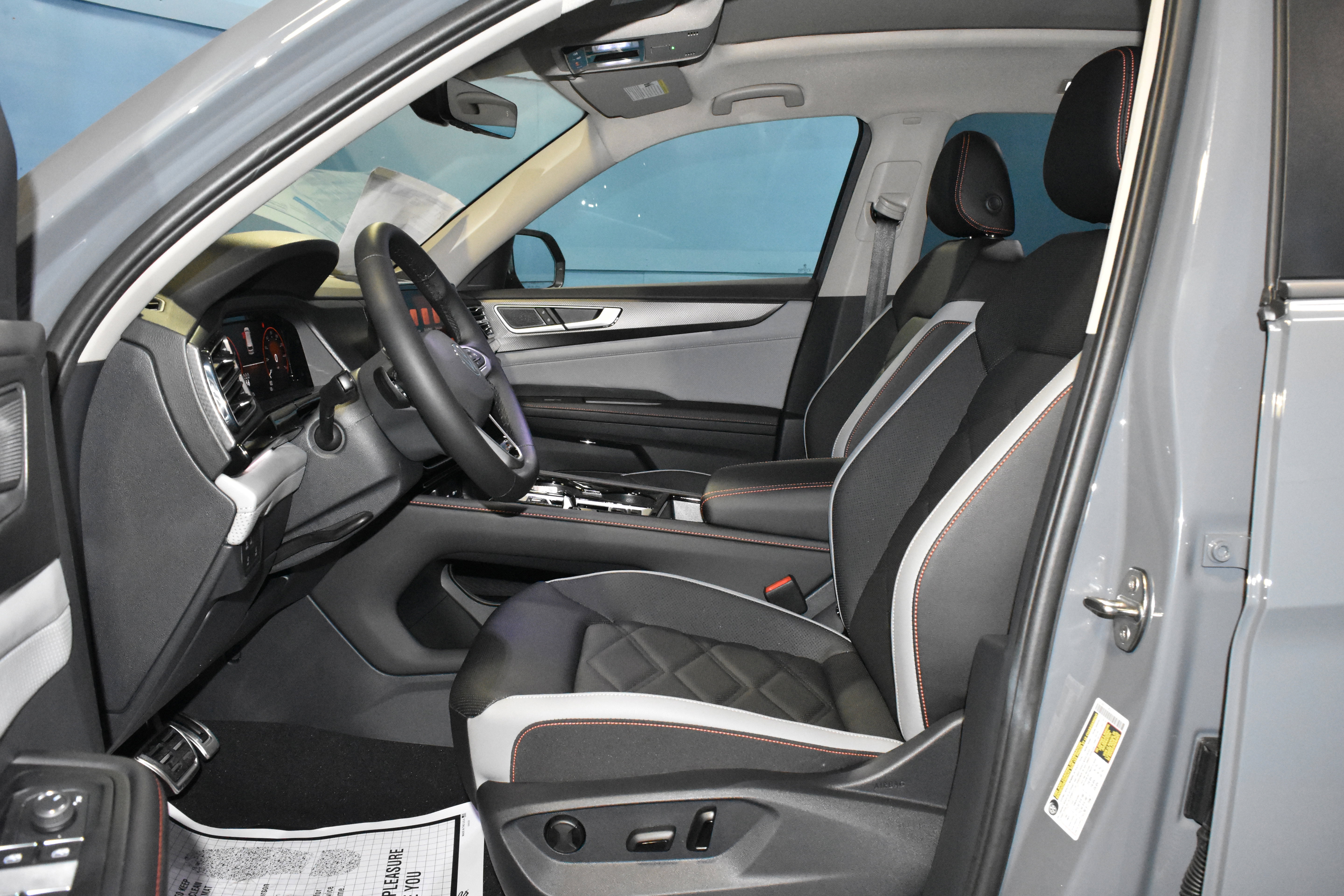 New 2026 Volkswagen Atlas Peak Edition AWD/4WD image 6