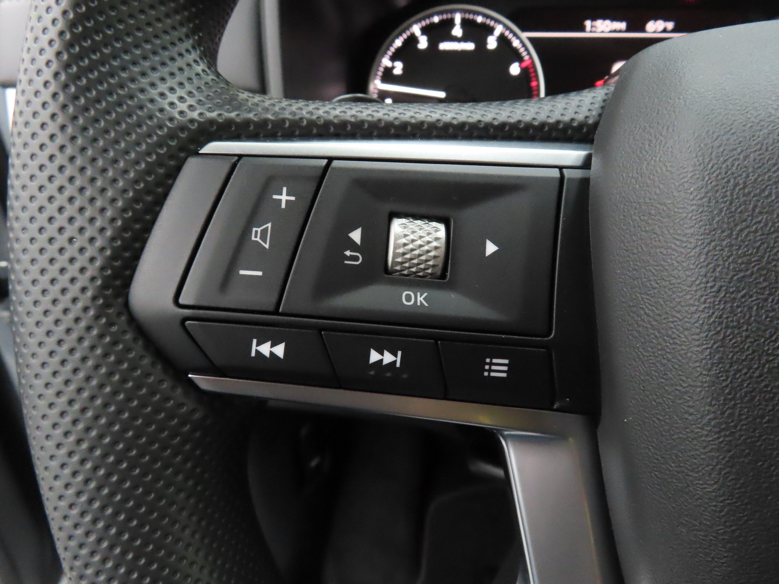 New 2026 Mitsubishi Outlander ES AWD/4WD image 13