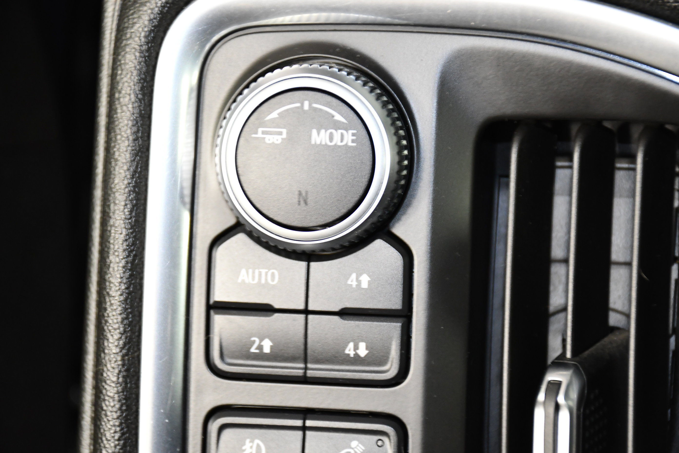 Used 2020 GMC Sierra 1500 AT4 w/ Technology Package image 39