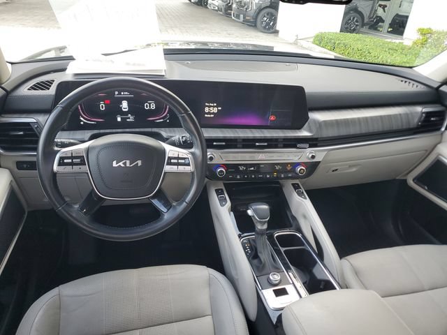 Certified 2023 Kia Telluride EX w/ EX Captain's Chair Package FWD image 11