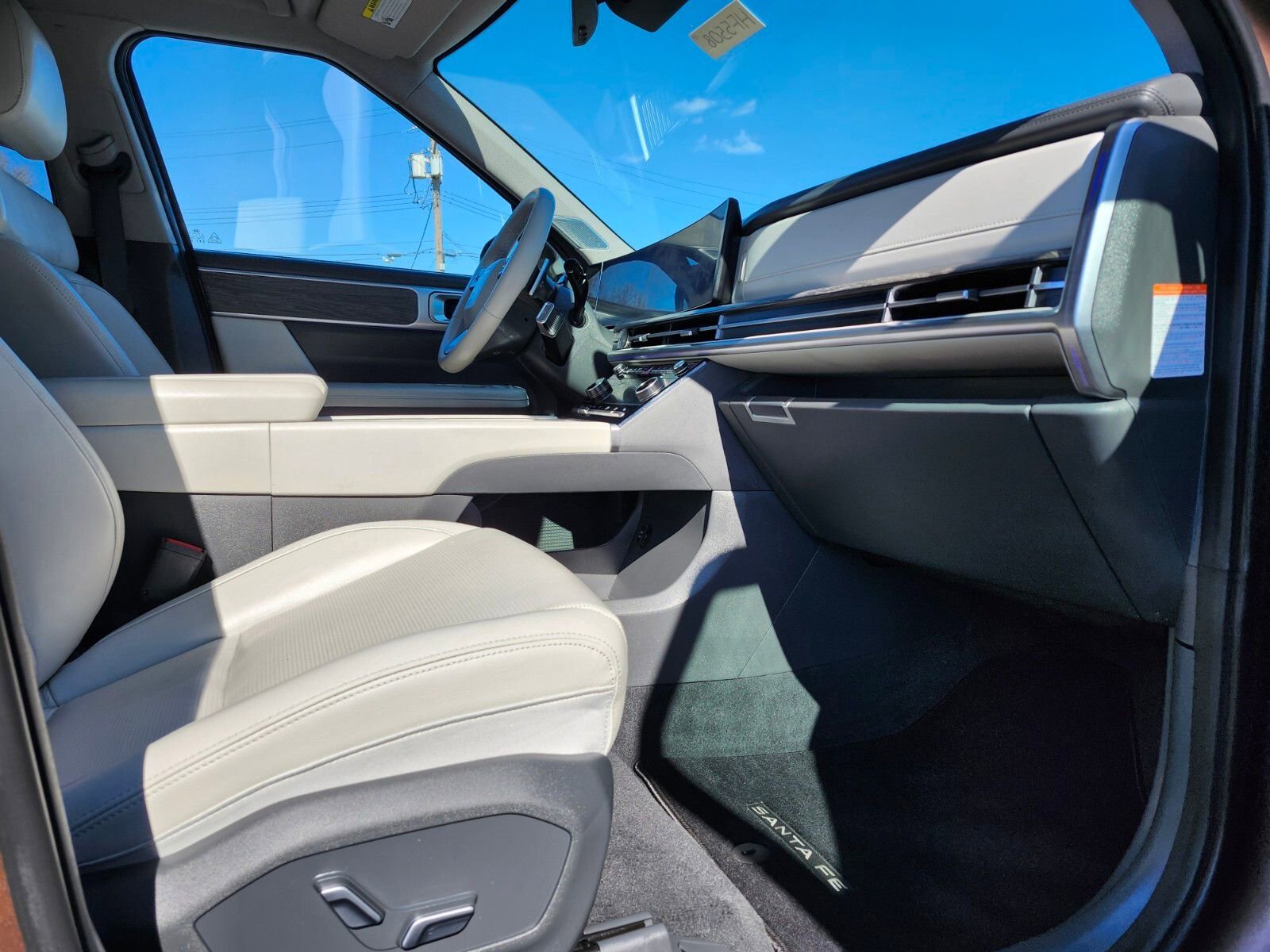 Used 2025 Hyundai Santa Fe Limited image 11