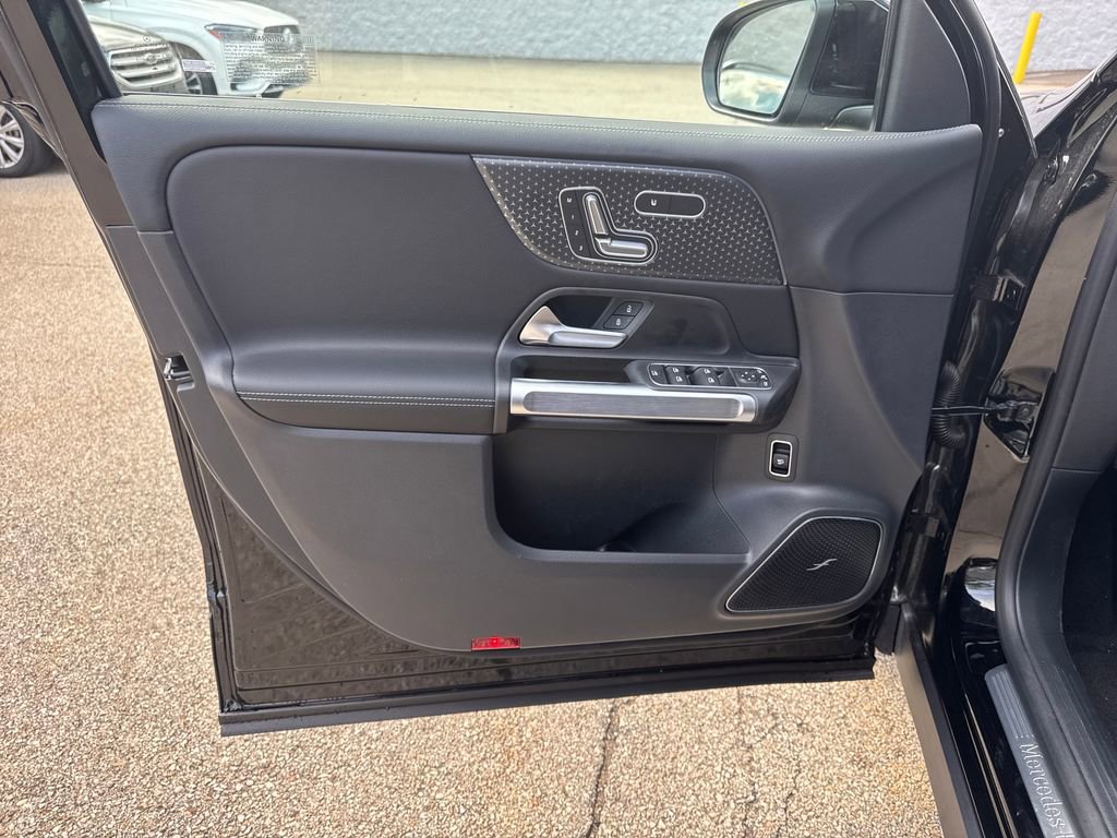 New 2026 Mercedes-Benz GLB 250 4MATIC image 14