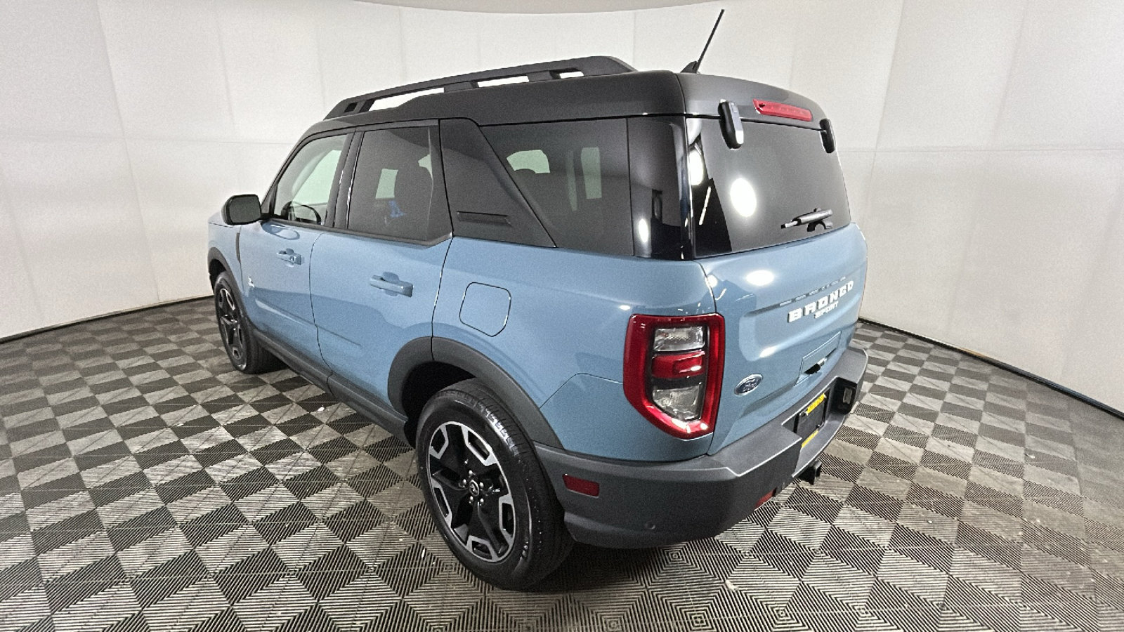 Used 2022 Ford Bronco Sport Outer Banks w/ Tech Package AWD/4WD image 5