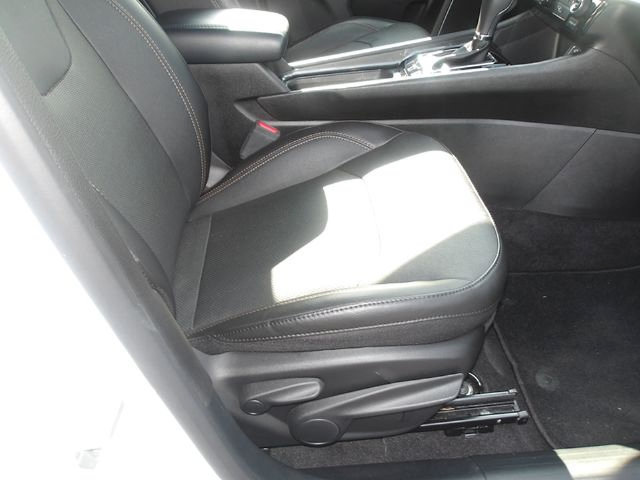 Used 2023 Jeep Compass Latitude w/ Sun and Sound Group AWD/4WD image 9