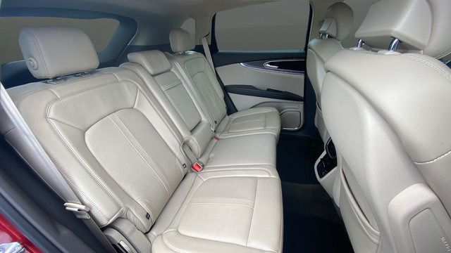 Used 2016 Lincoln MKX Reserve w/ Driver Assistance Package AWD/4WD image 25