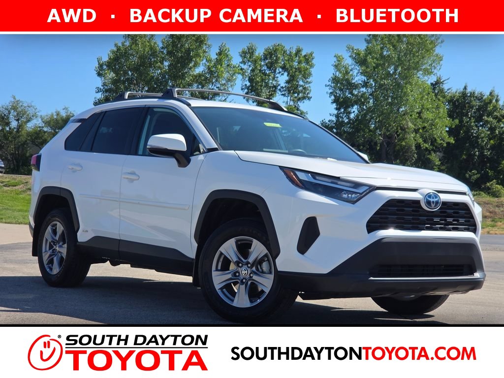 Used 2024 Toyota RAV4 XLE AWD/4WD image 1