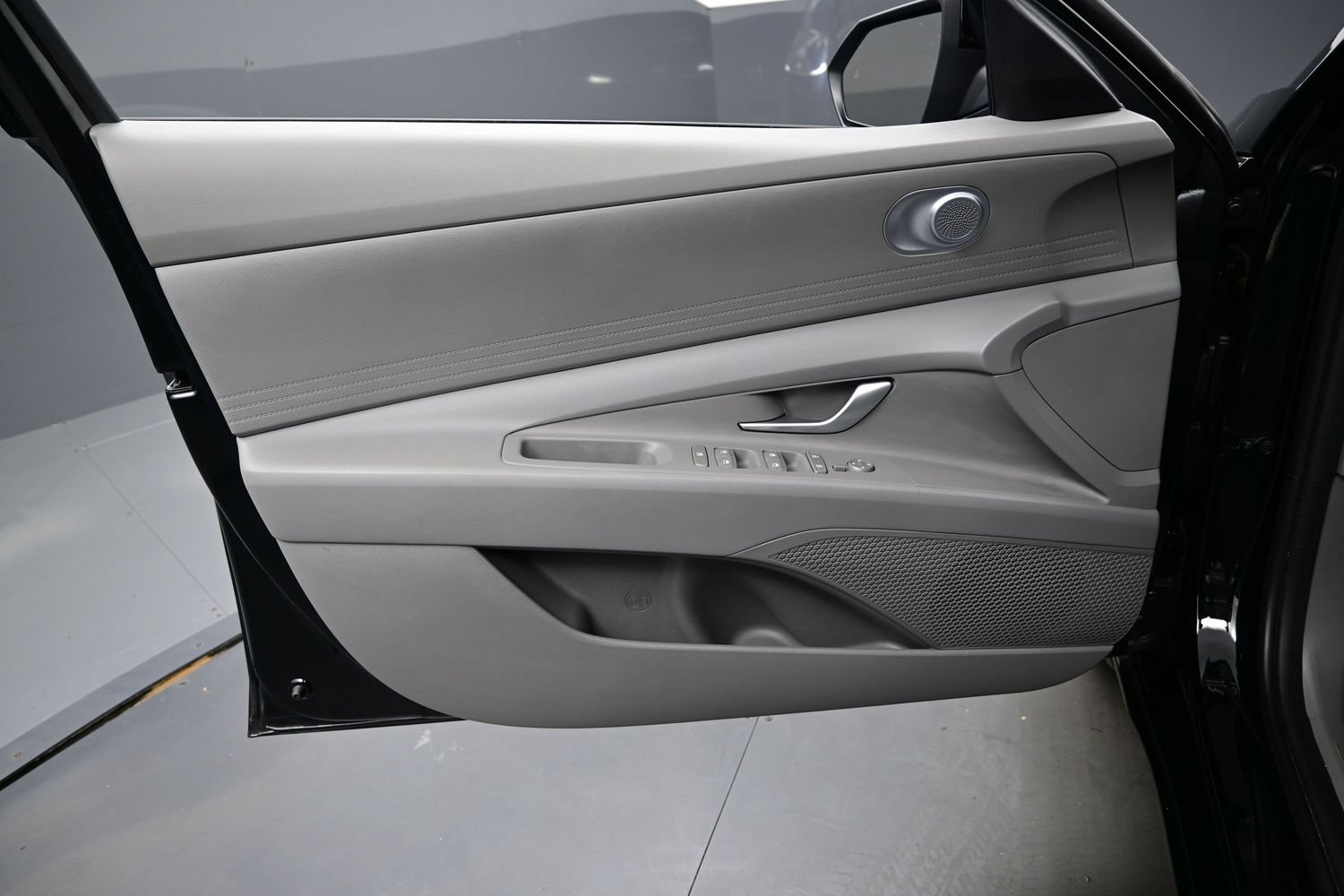 Certified 2026 Hyundai Elantra Hybrid FWD image 9