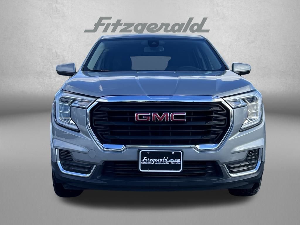 Used 2024 GMC Terrain SLE image 5