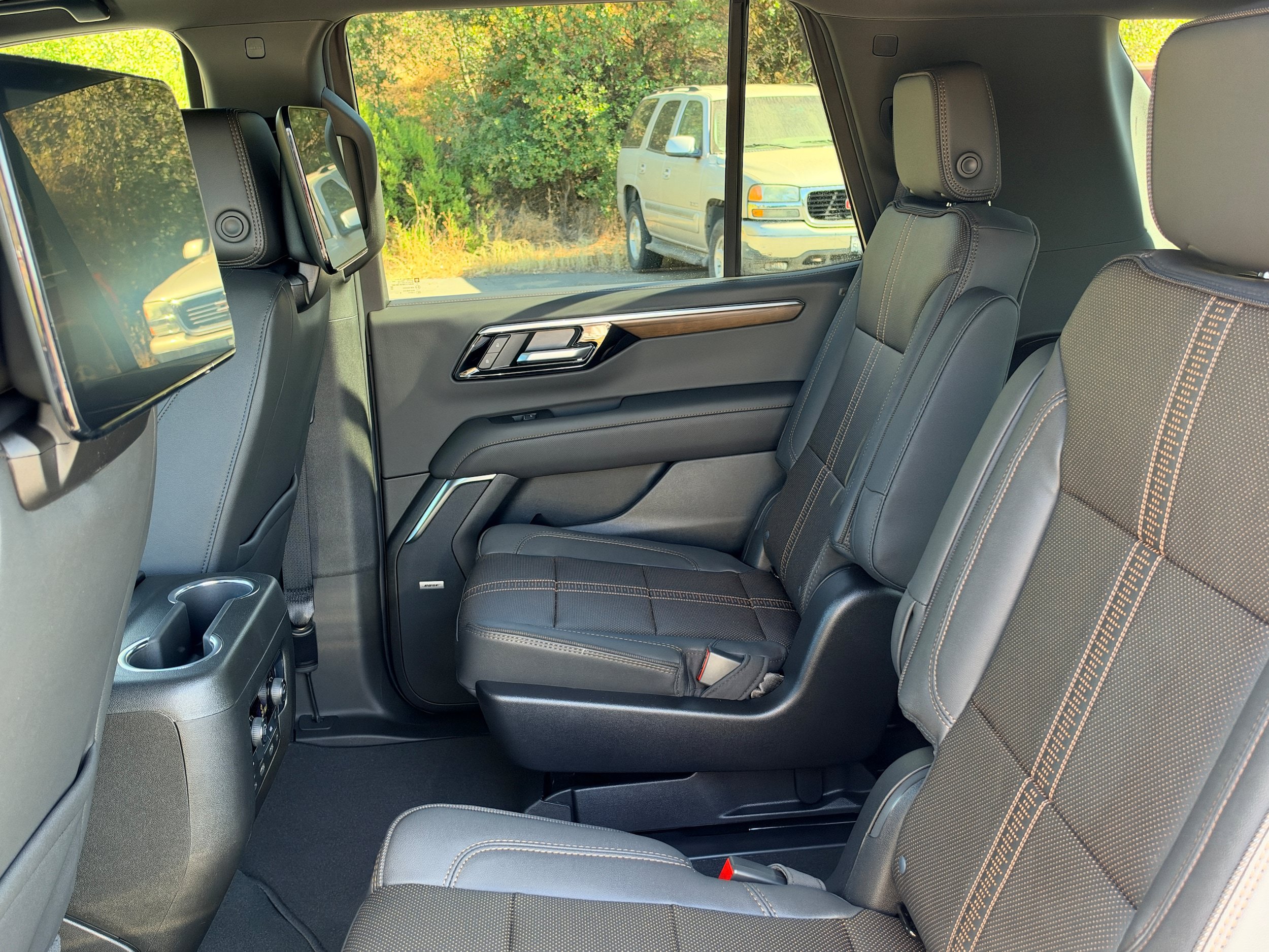 New 2027 Chevrolet Tahoe High Country AWD/4WD image 10
