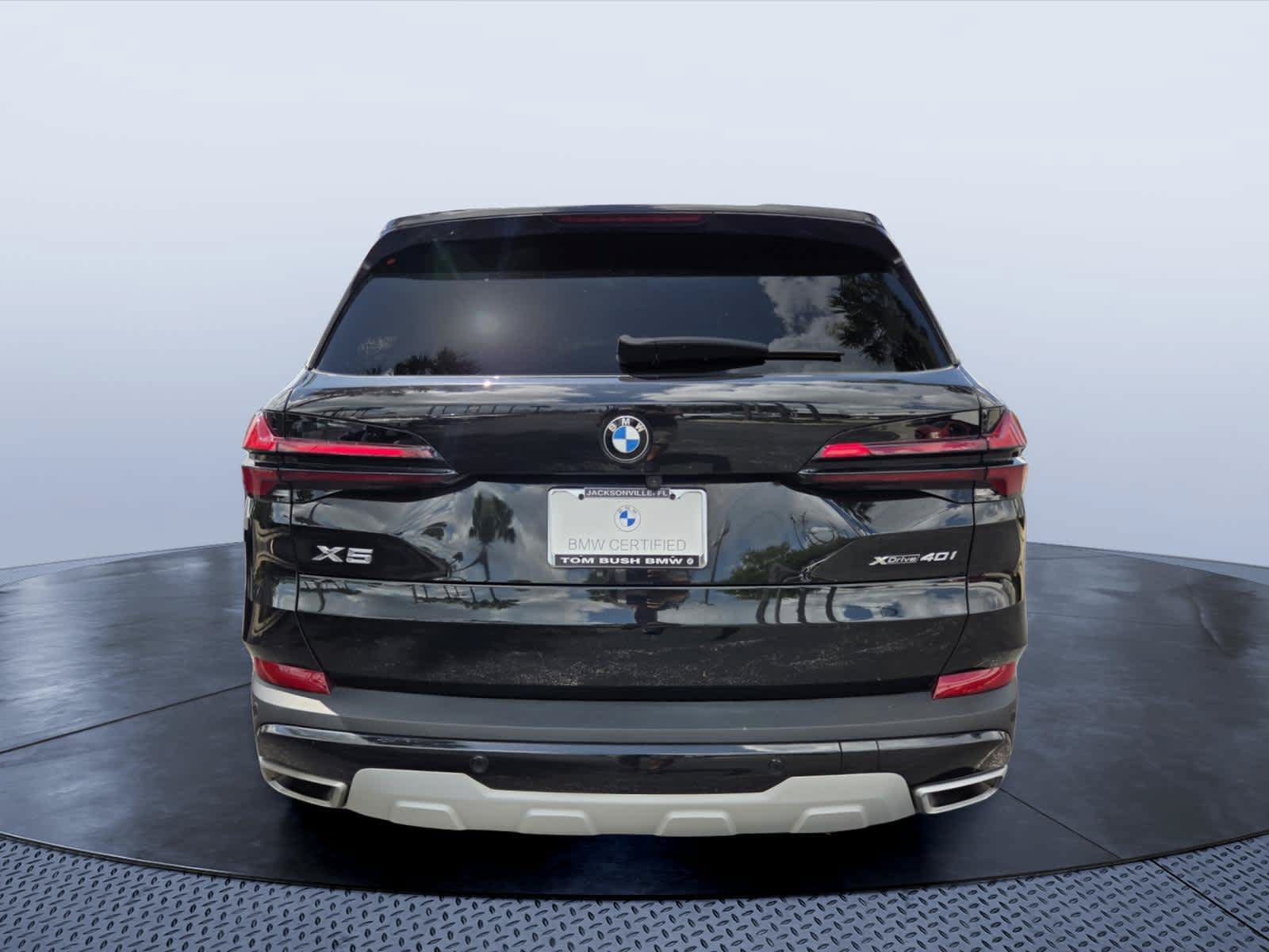 Certified 2024 BMW X5 xDrive40i w/ Premium Package AWD/4WD image 5