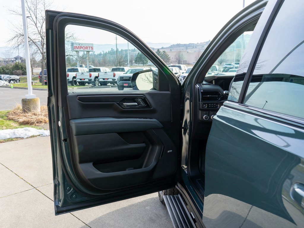 New 2026 GMC Yukon XL AT4 w/ AT4 Premium Package image 19