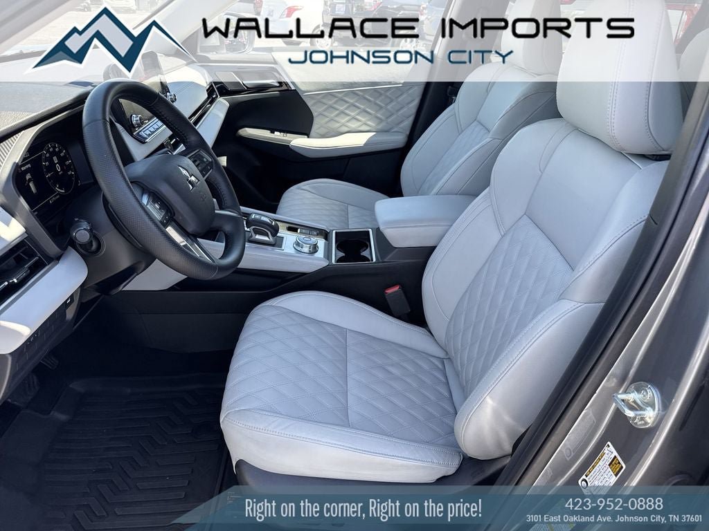 Used 2024 Mitsubishi Outlander SEL AWD/4WD image 14
