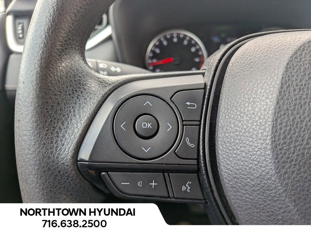 Used 2021 Toyota RAV4 LE AWD/4WD image 26