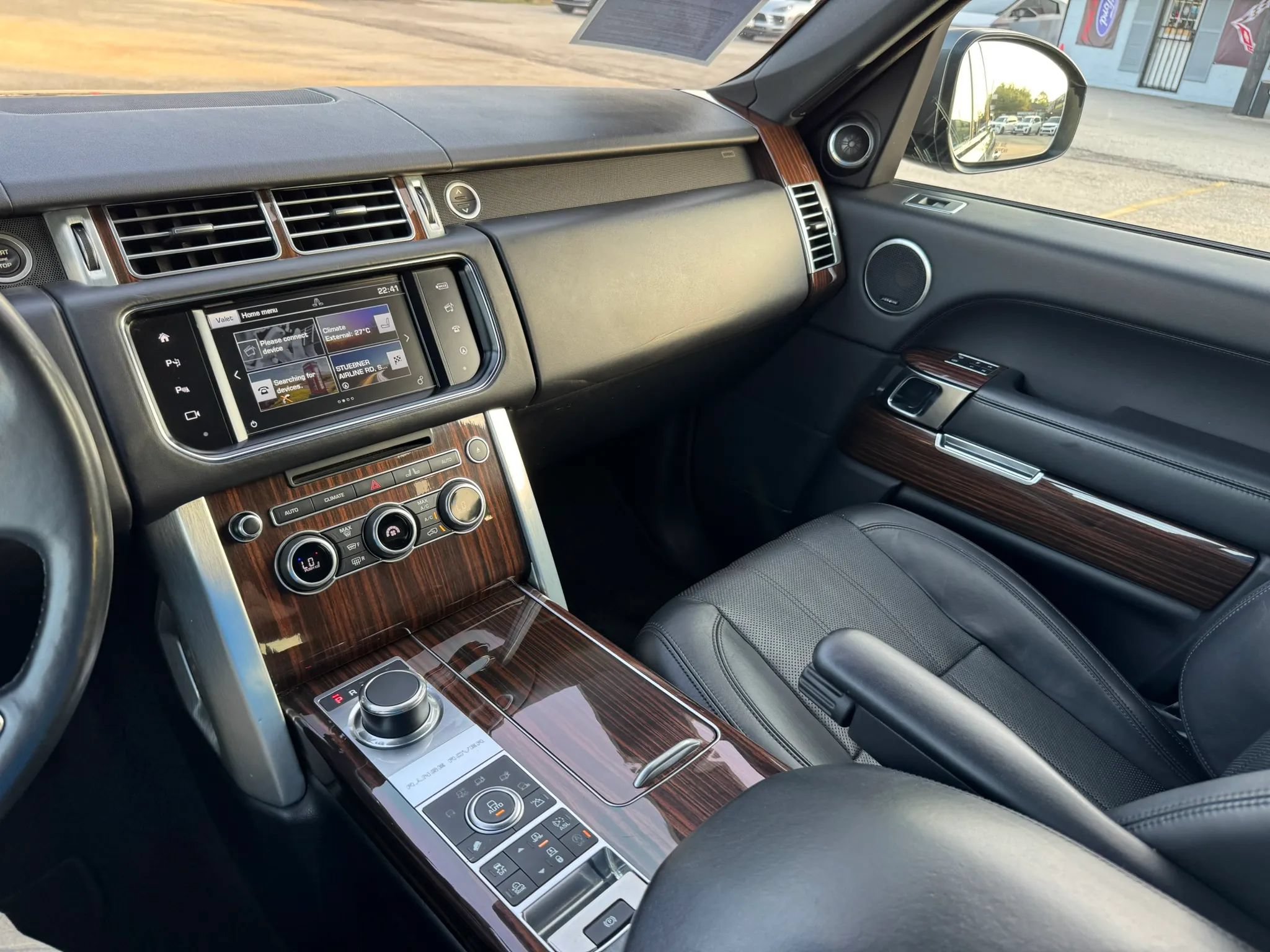 Used 2016 Land Rover Range Rover Supercharged AWD/4WD image 39