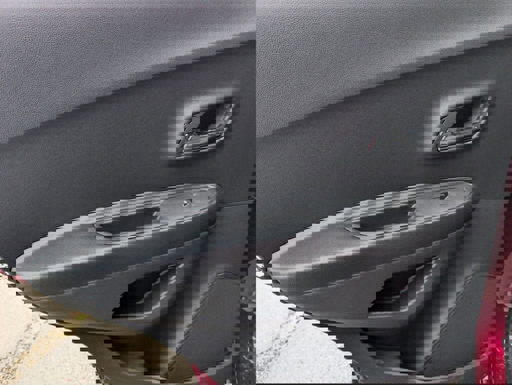 Certified 2022 Chevrolet Trax LT w/ Sport Edition image 32