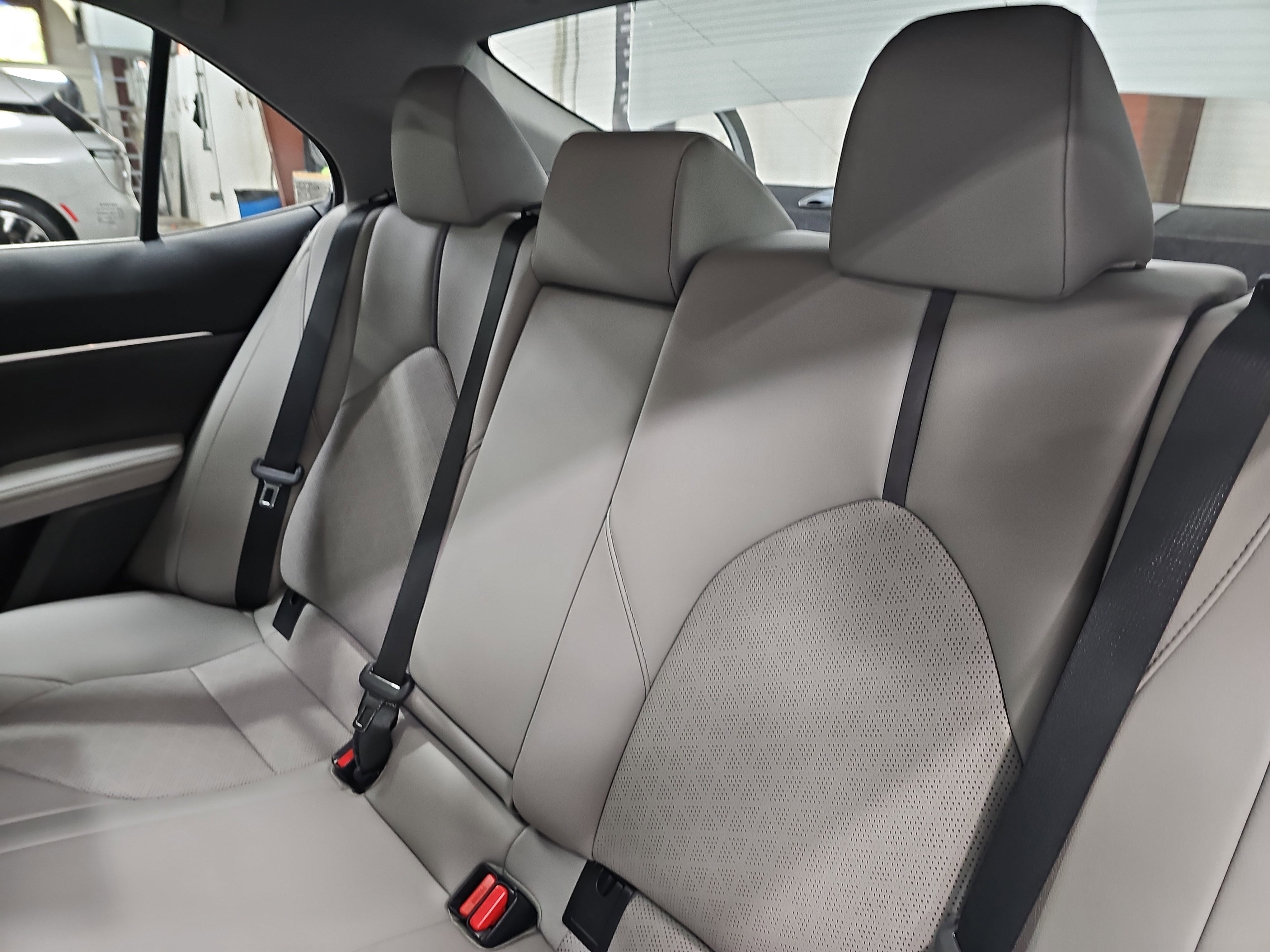 Used 2023 Toyota Camry XSE image 14
