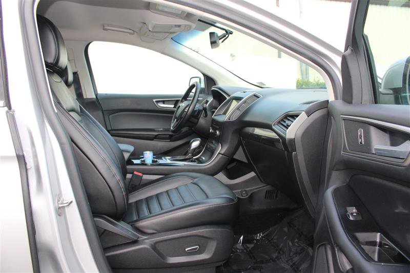 Used 2016 Ford Edge SEL w/ Equipment Group 201A FWD image 12