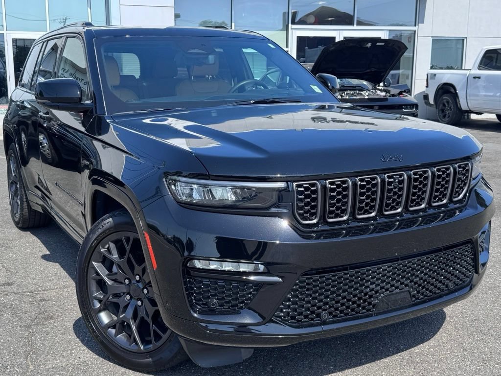 Used 2025 Jeep Grand Cherokee Summit AWD/4WD image 1