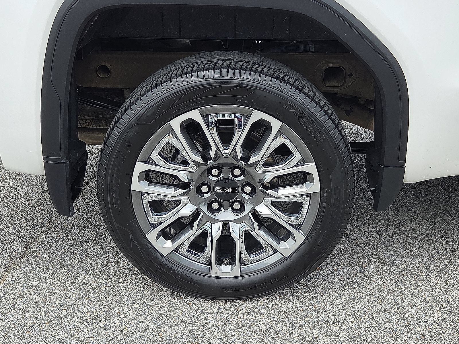 Used 2024 GMC Sierra 1500 Denali Ultimate AWD/4WD image 7