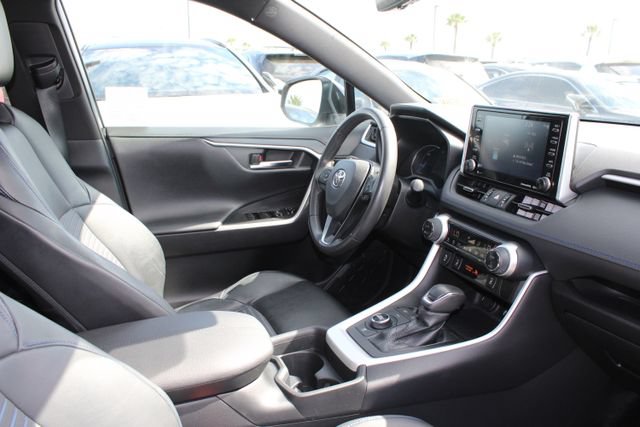 Used 2021 Toyota RAV4 XSE AWD/4WD image 5