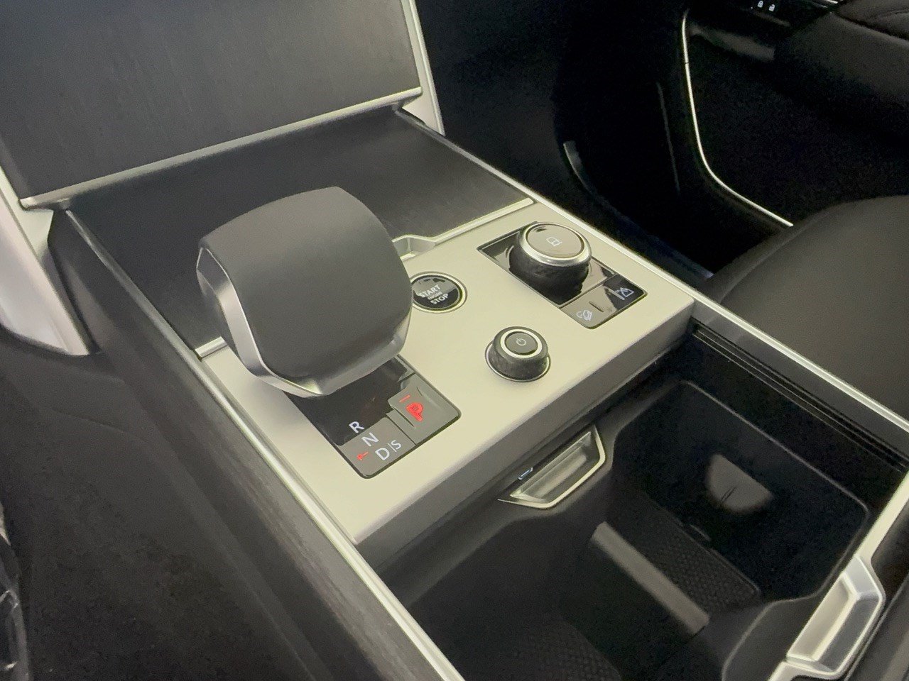 New 2027 Land Rover Range Rover SE AWD/4WD image 21