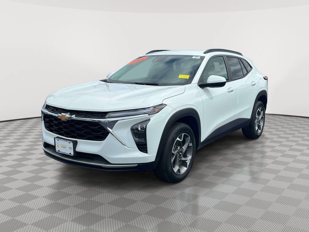 Used 2024 Chevrolet Trax LT FWD image 3