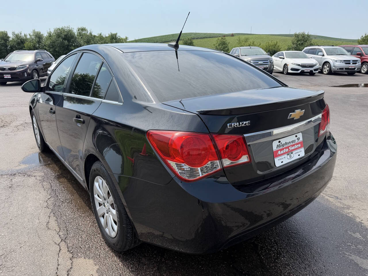 Used 2011 Chevrolet Cruze LS w/ Connectivity Package FWD image 3