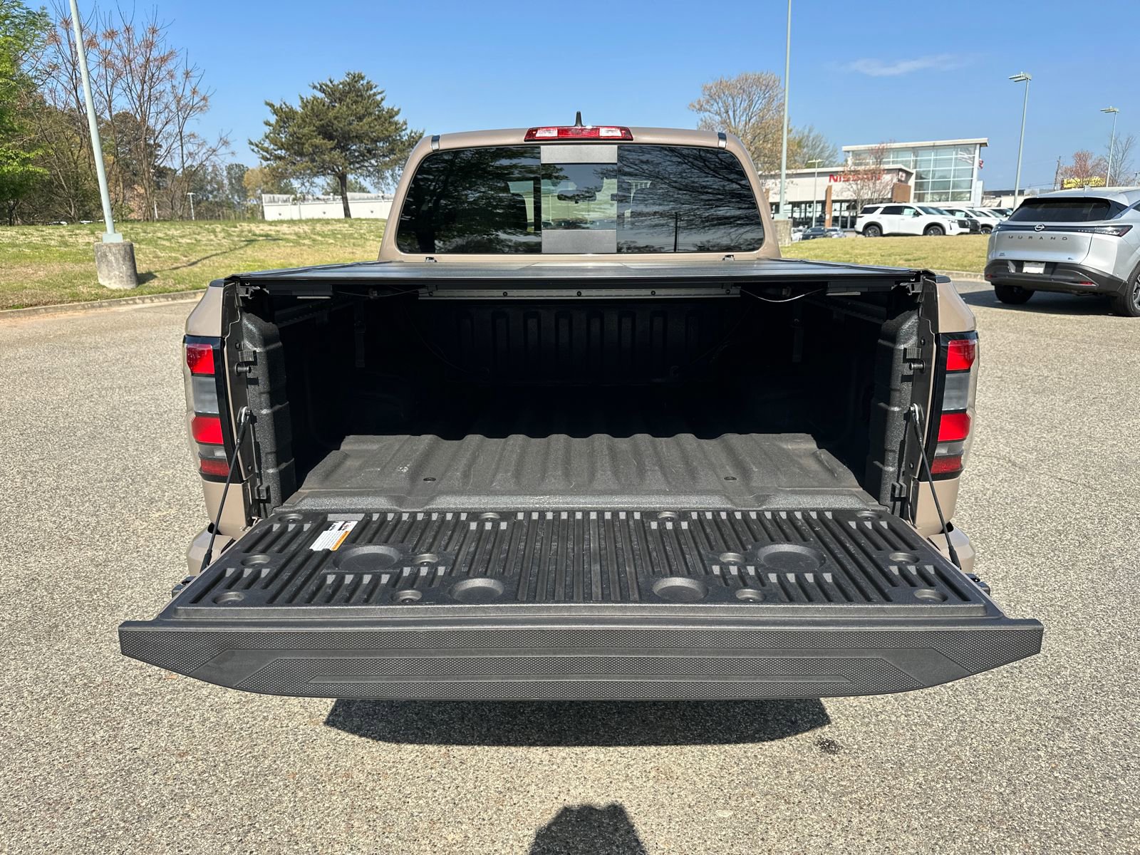 Used 2023 Nissan Frontier PRO-4X w/ Pro Convenience Package image 16