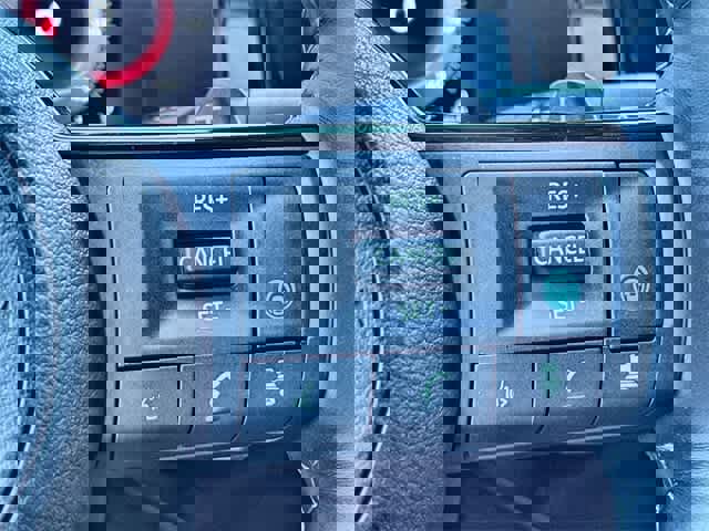 Used 2025 Nissan Pathfinder Platinum w/ Black Appearance Package image 27