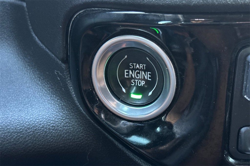 Used 2023 Chevrolet Silverado 1500 RST image 25