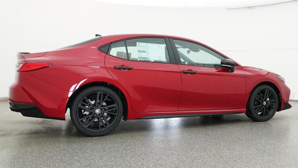 New 2026 Toyota Camry Hybrid FWD image 15
