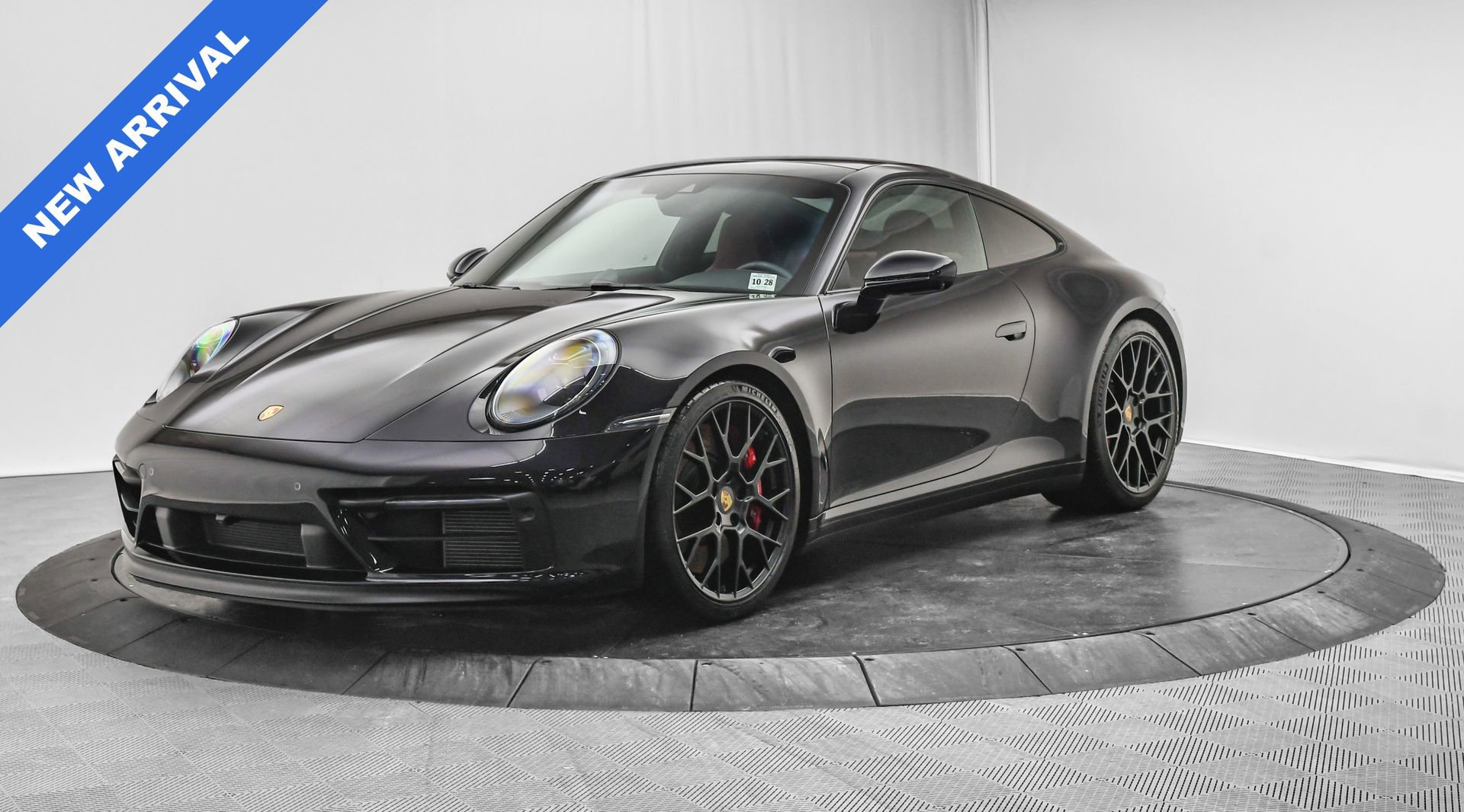 Used 2024 Porsche 911 Carrera GTS image 3