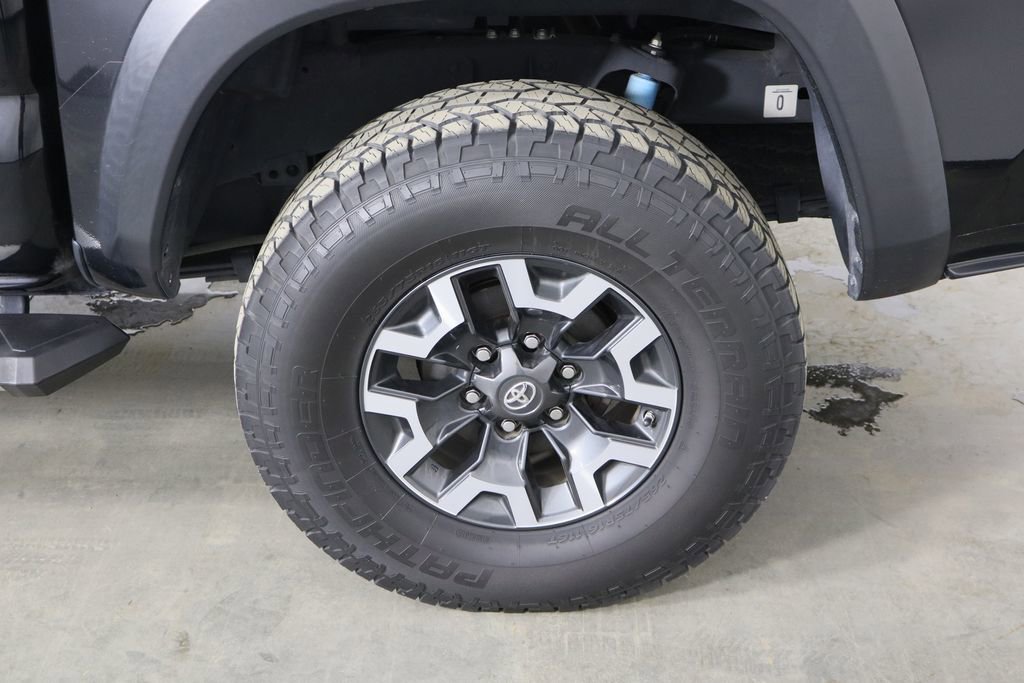 Used 2020 Toyota Tacoma TRD Off-Road image 39