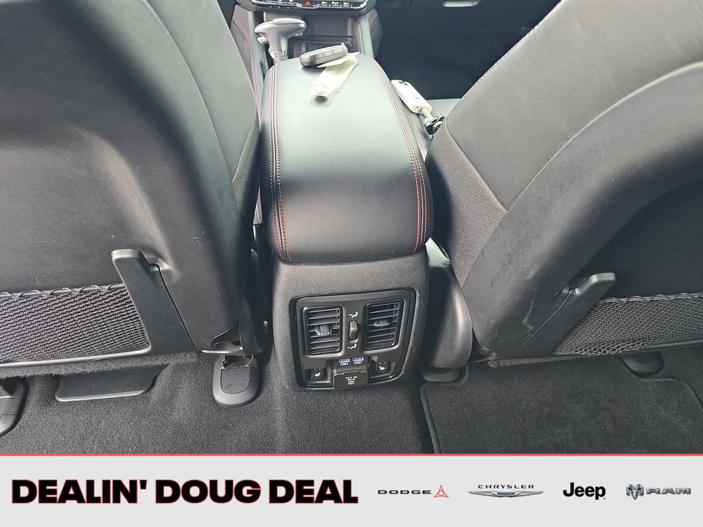 Used 2025 Dodge Durango GT AWD/4WD image 27