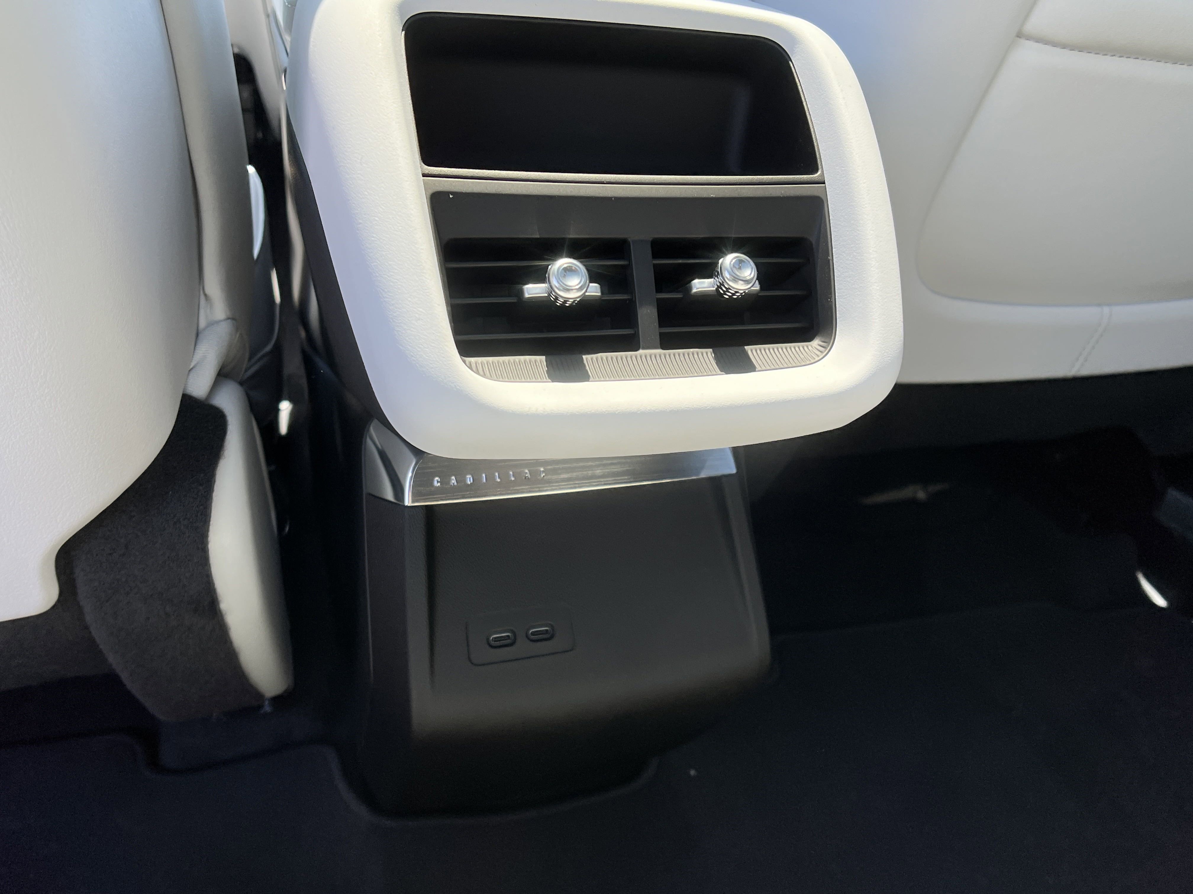 New 2025 Cadillac Lyriq Luxury image 25