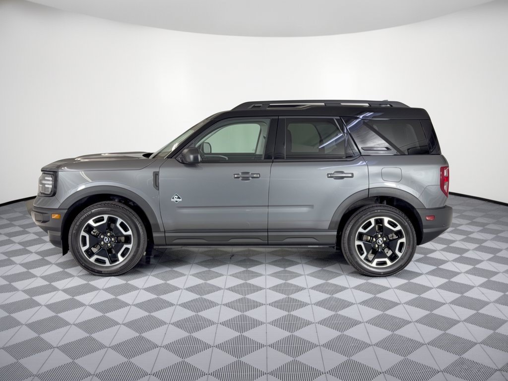 Used 2022 Ford Bronco Sport Outer Banks w/ Tech Package AWD/4WD image 2