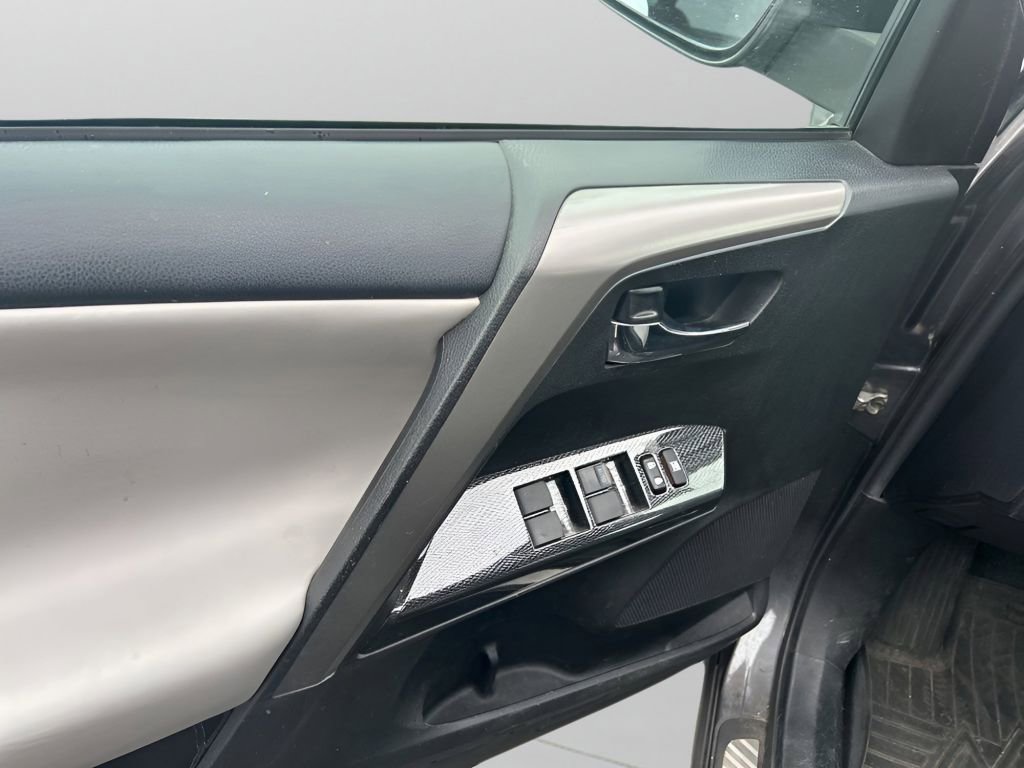 Used 2018 Toyota RAV4 Adventure image 19