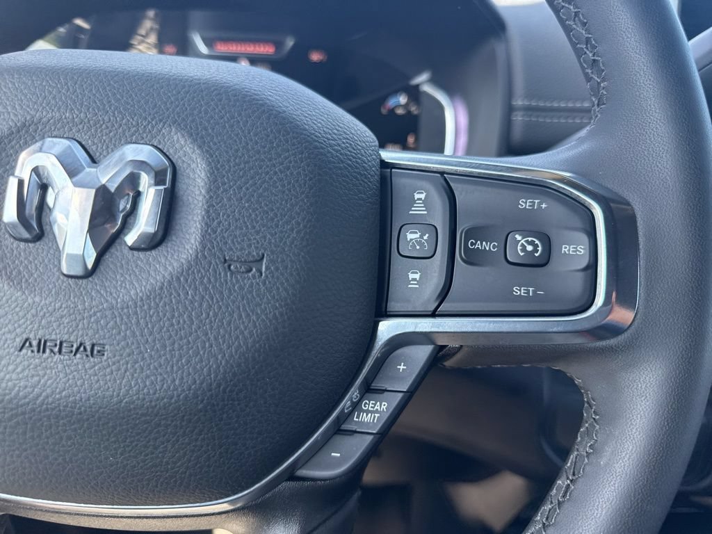 Used 2026 RAM 2500 Laramie AWD/4WD image 16