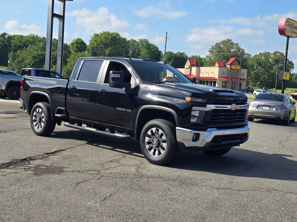 Used 2026 Chevrolet Silverado 2500 LT w/ Safety Package AWD/4WD image 9