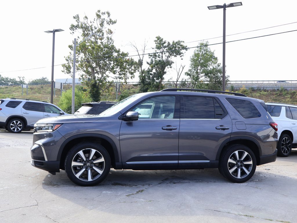 Used 2023 Honda Pilot Elite image 4