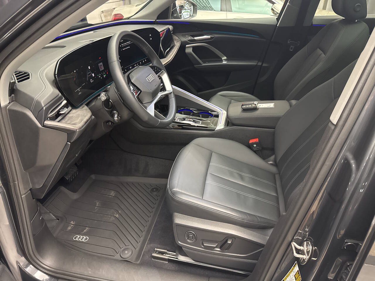 Used 2025 Audi Q5 Premium AWD/4WD image 11