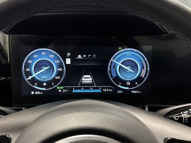 Used 2024 Hyundai Elantra Limited image 18