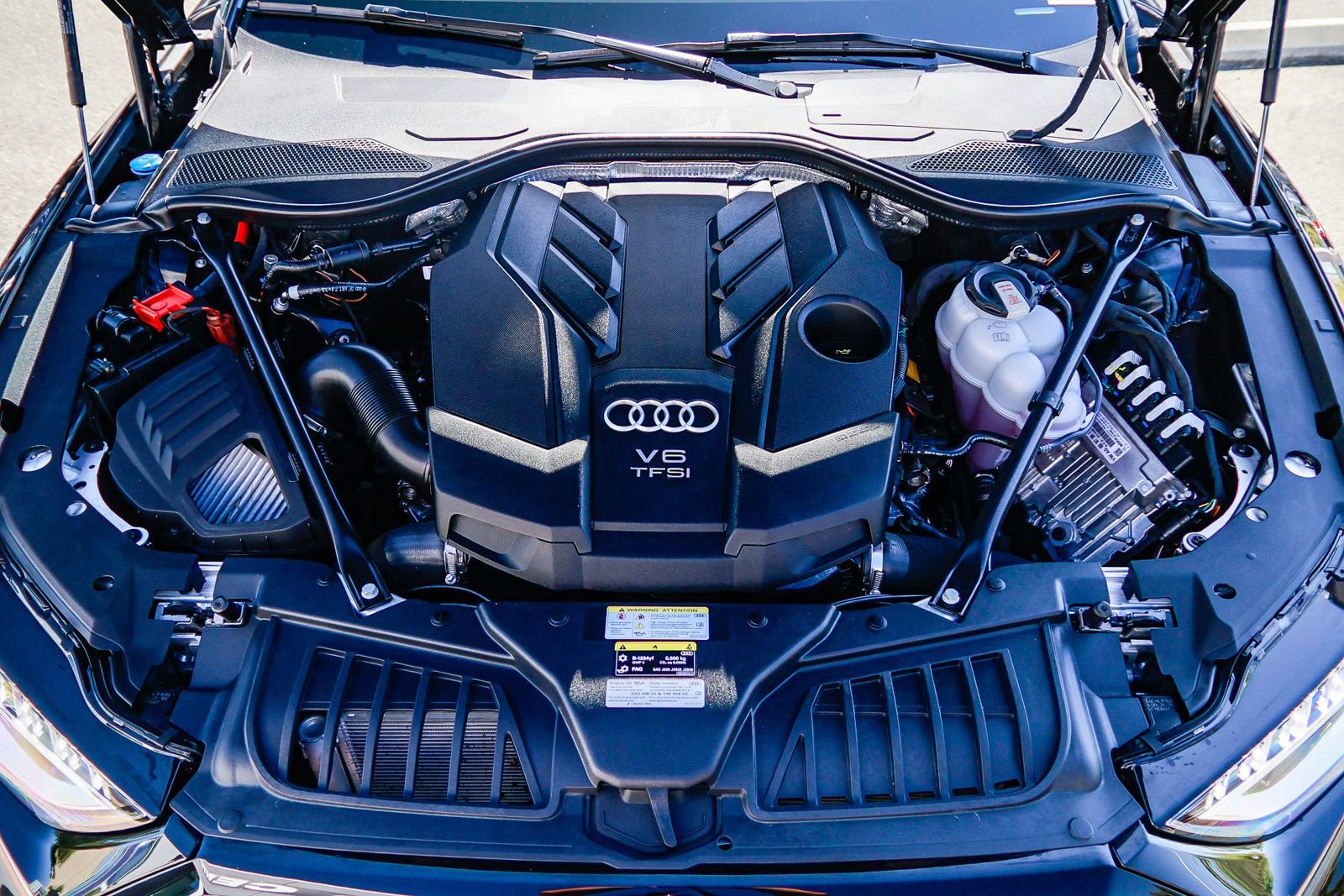 Used 2025 Audi A8 L 3.0T image 31